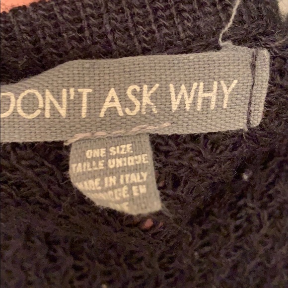 Thick-knit Sweater w/cut in back - Picture 4 of 4